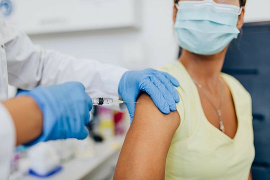 Szczepionka przeciwko HPV. Dlaczego warto wykonać szczepienie?